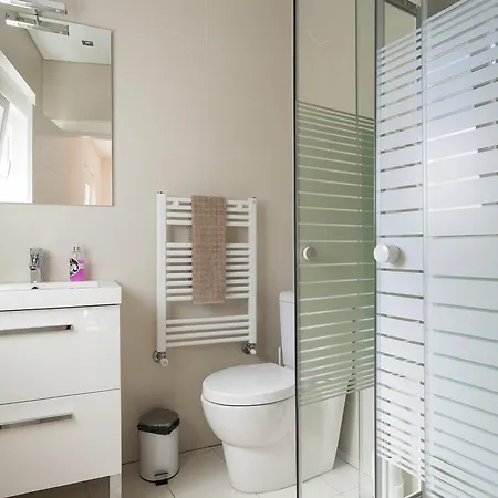 Joivy Joyful 2br With Terrace Nearby Sao Bento Palace Lisbon