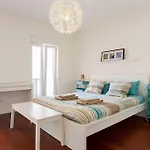 Guestready - Chic Flat Near Estrela Garden Apartamento *