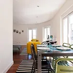 Appartement Guestready - Chic Flat Near Estrela Garden