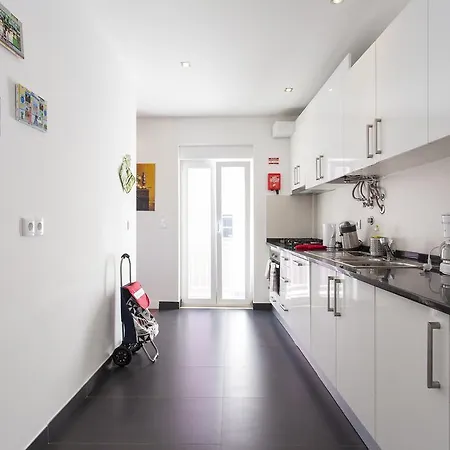 Joivy Joyful 2br With Terrace Nearby Sao Bento Palace Lisboa