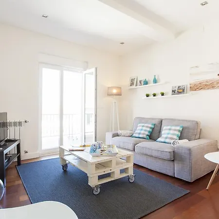 Joivy Joyful 2br With Terrace Nearby Sao Bento Palace * Lissabon