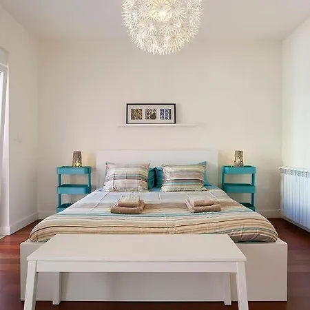 Guestready - Chic Flat Near Estrela Garden Daire Lisboa